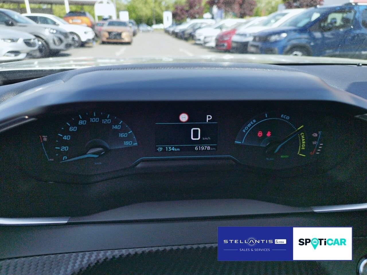 Peugeot 2008 Allure 136 Elektro - Samsaru's Car Outlet