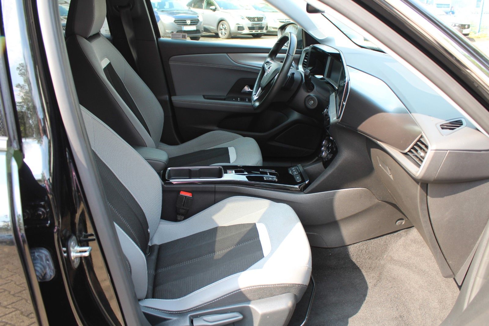 Opel Mokka Elegance - Samsaru's Car Outlet