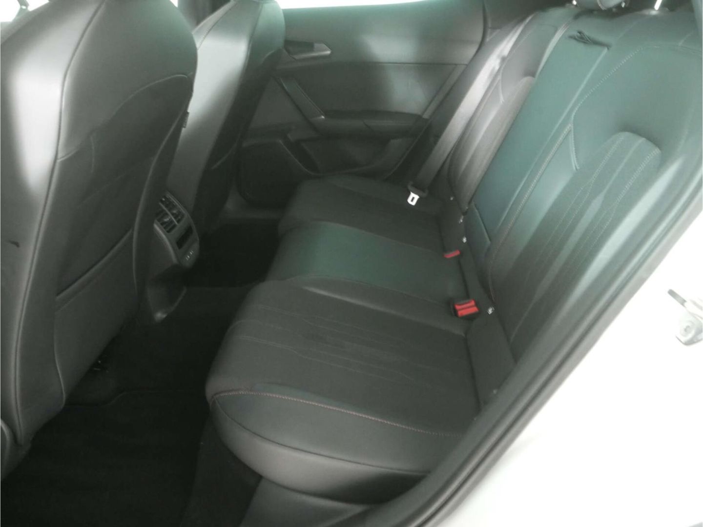 Cupra Formentor 1.4 DSG e-Hybrid AHK/P-Dach/NAV/RFK/SH