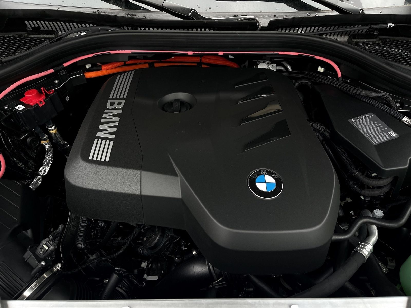 BMW X3 30e xDrive M Sport Pro 20"LM AHK Glasdach Sit