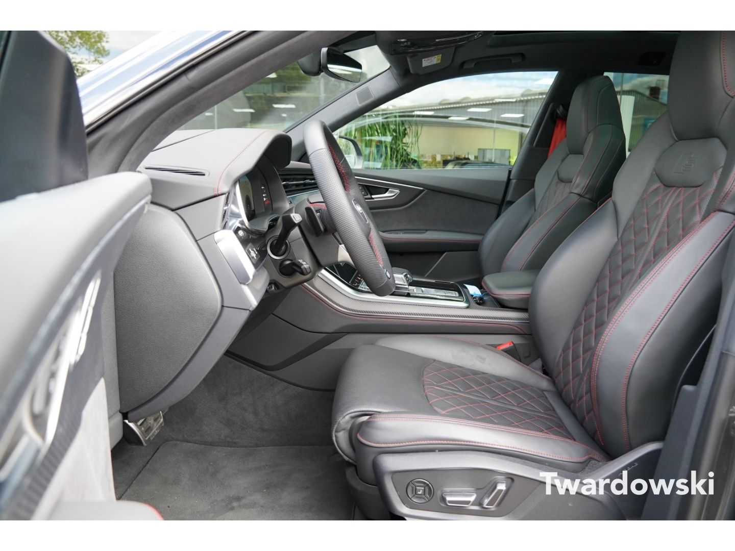 Audi Q8 S line Luftf. AHK PANO Matrix HUD B&O Allr.le