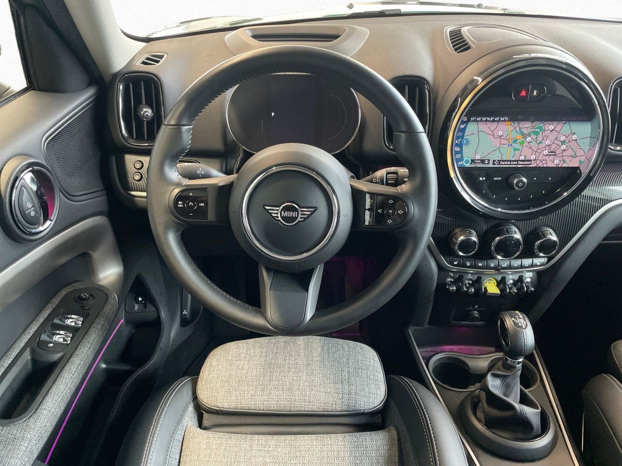 MINI Cooper SE Countryman ALL4 - Samsaru's Car Outlet