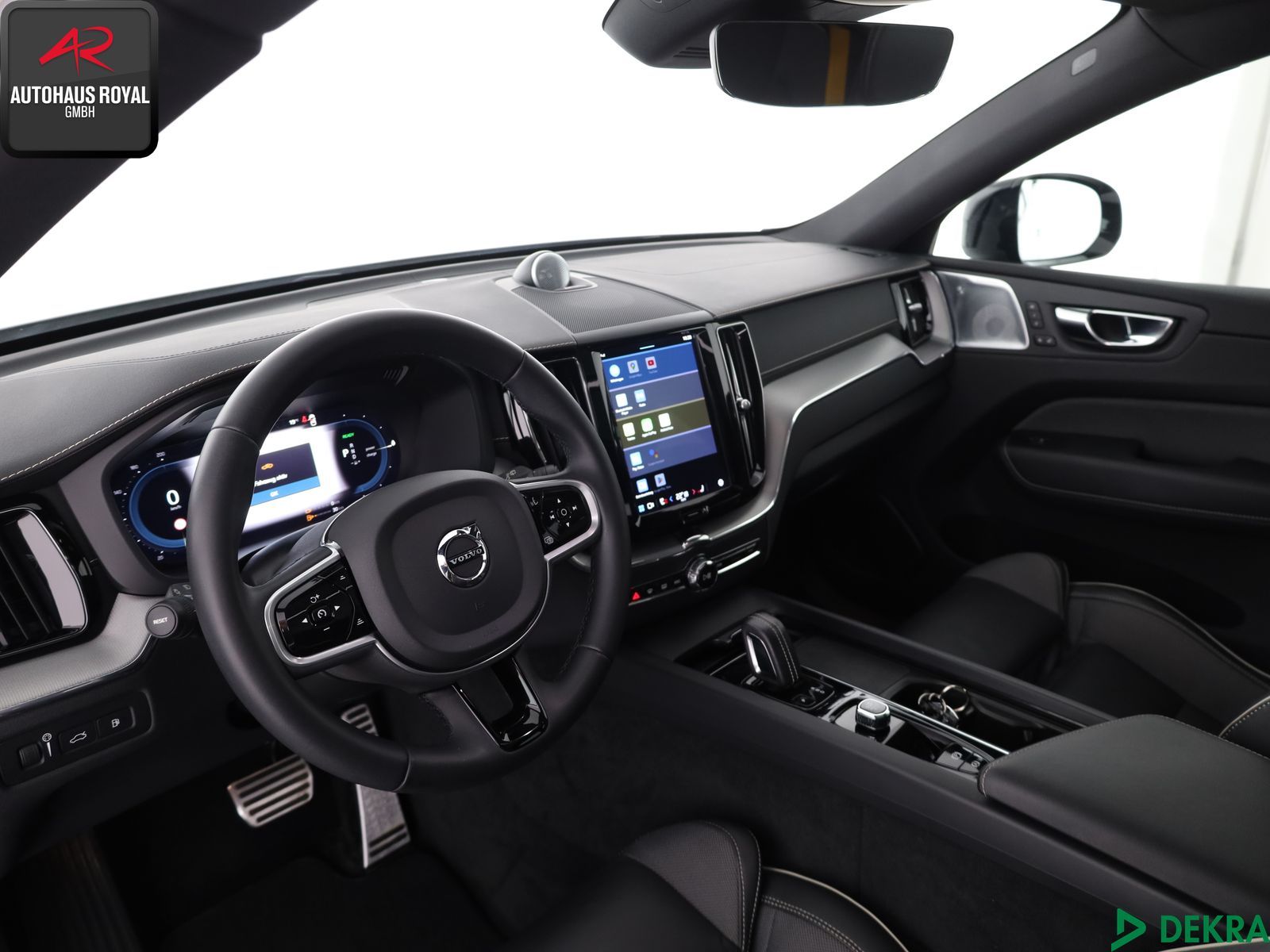 Volvo XC 60 T8 AWD STANDHEIZ,360GRAD,BOWERS+W,KEYLESS