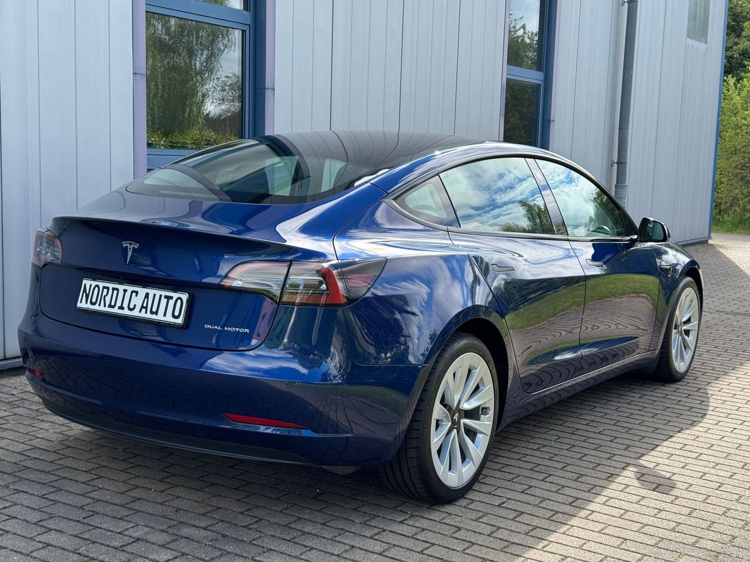 Tesla Model 3 Long Range Dual AWD + EAP + 8fachbereift