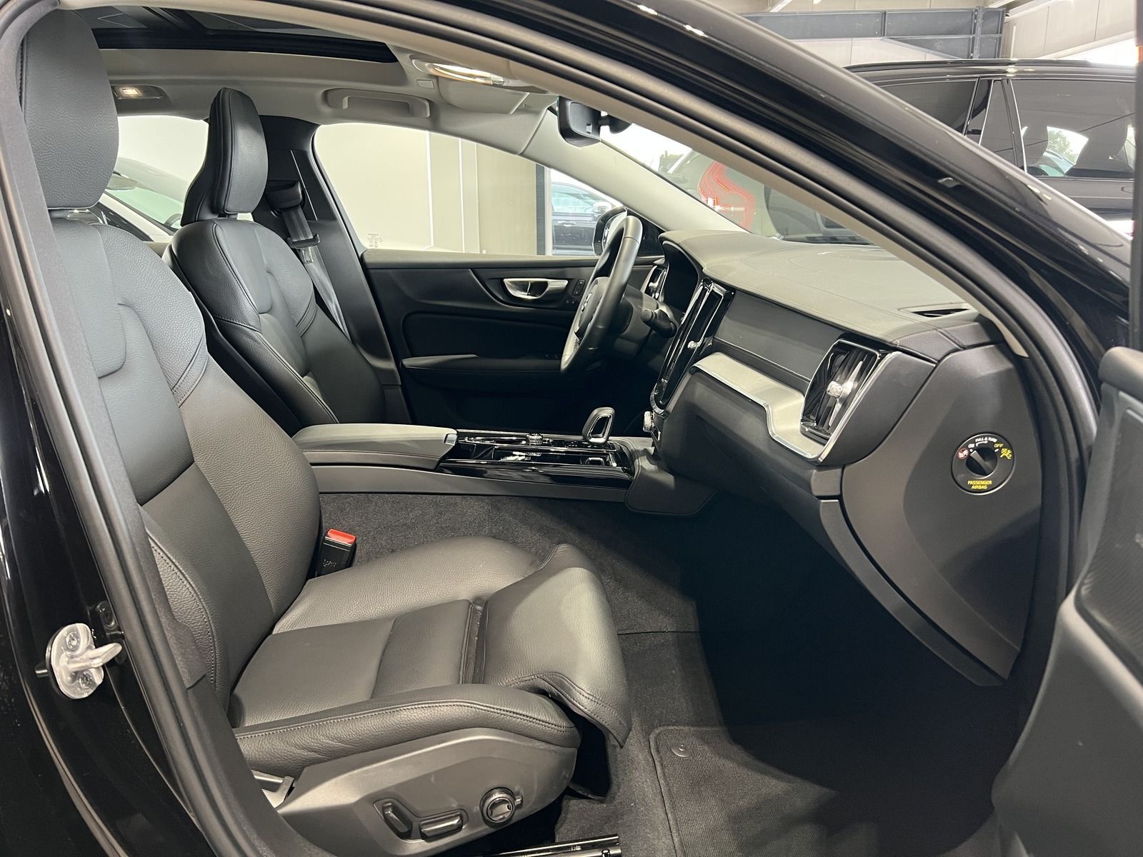 Volvo S60 T8 Ultimate Dark Recharge AWD 360° HeadUp