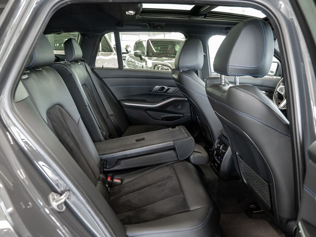 BMW 320d Touring M-Sportpaket - Samsaru's Car Outlet