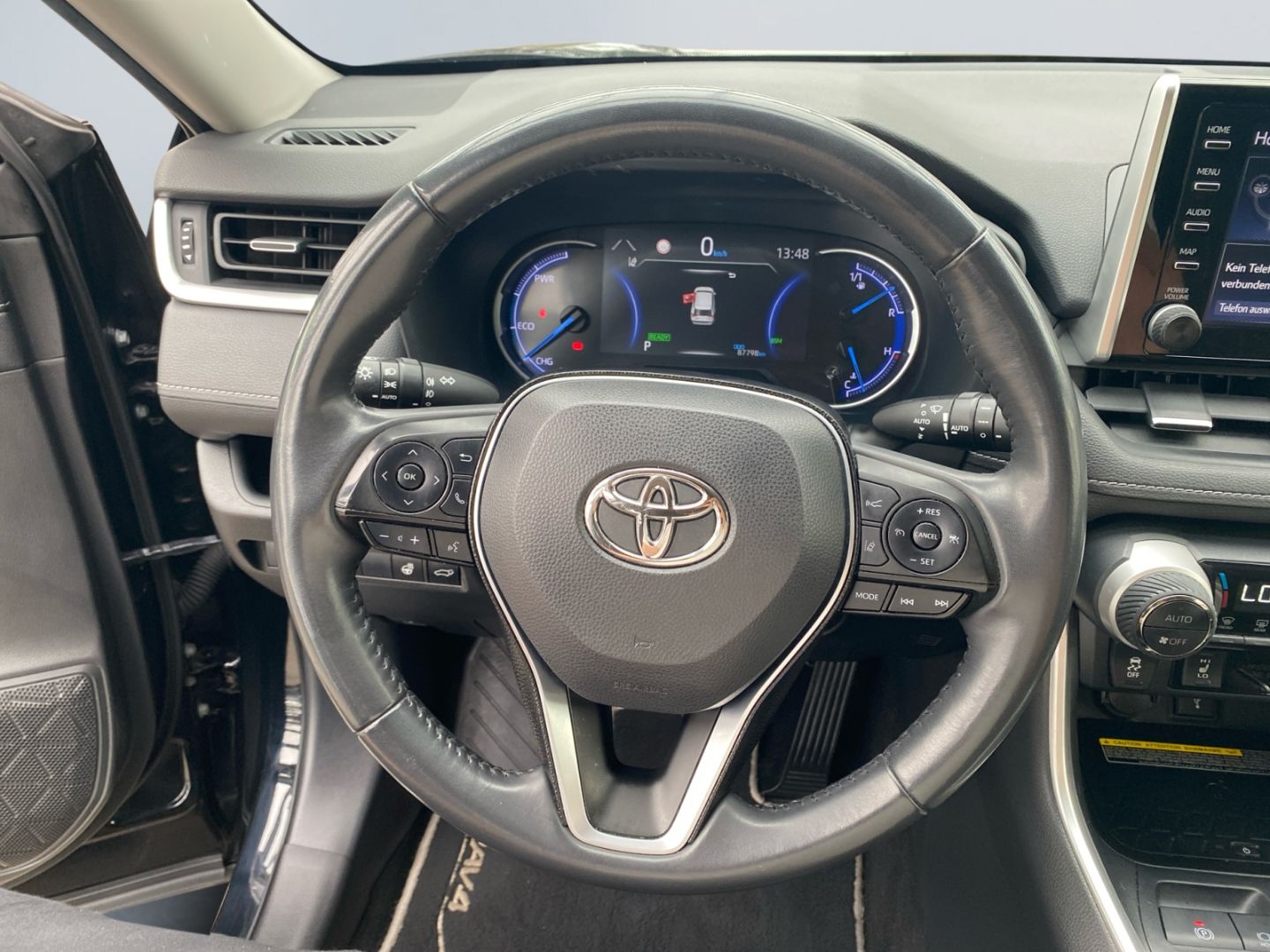 Toyota RAV 4 2.5 4x2 Hybrid Team - Samsaru's Car Outlet
