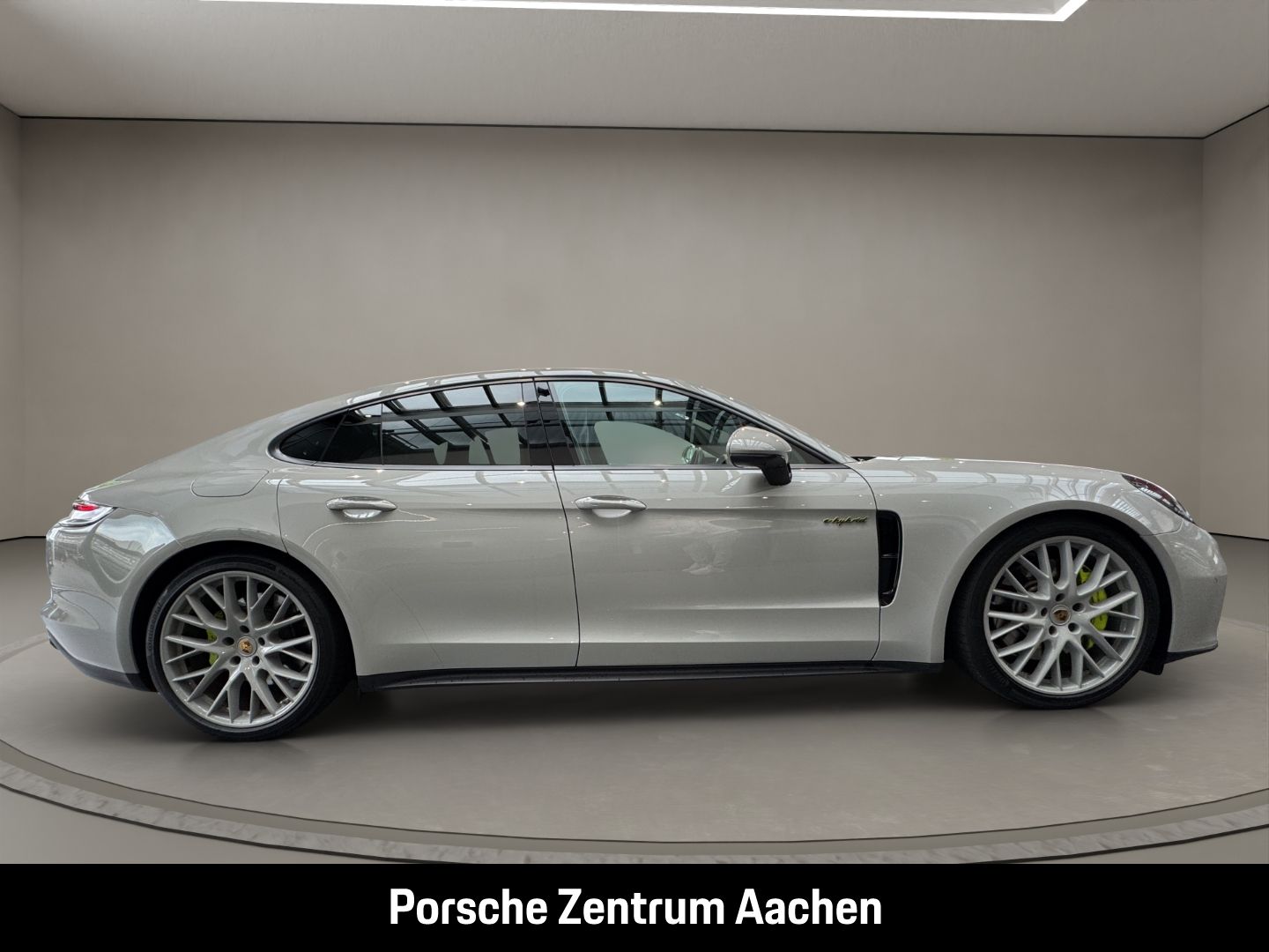 Porsche Panamera 4 E-Hybrid Surround-View Luftfederung