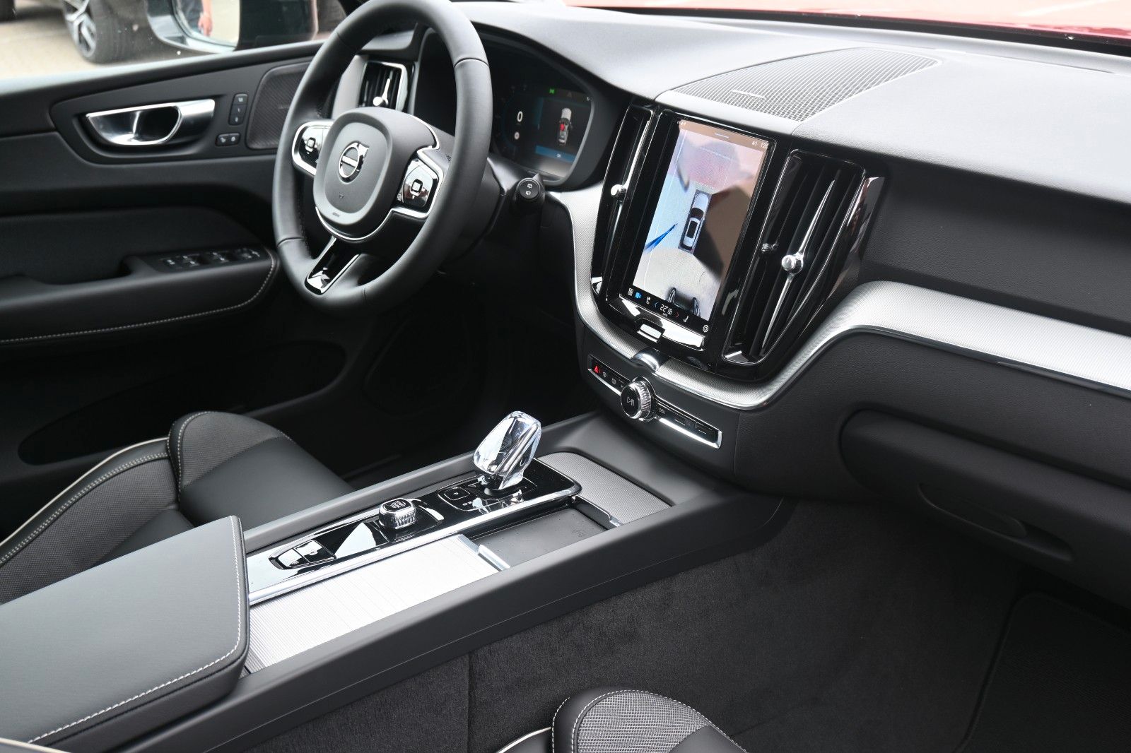 Volvo XC60 B4 D AWD Black *H&K*STDHZG*360°*ACC