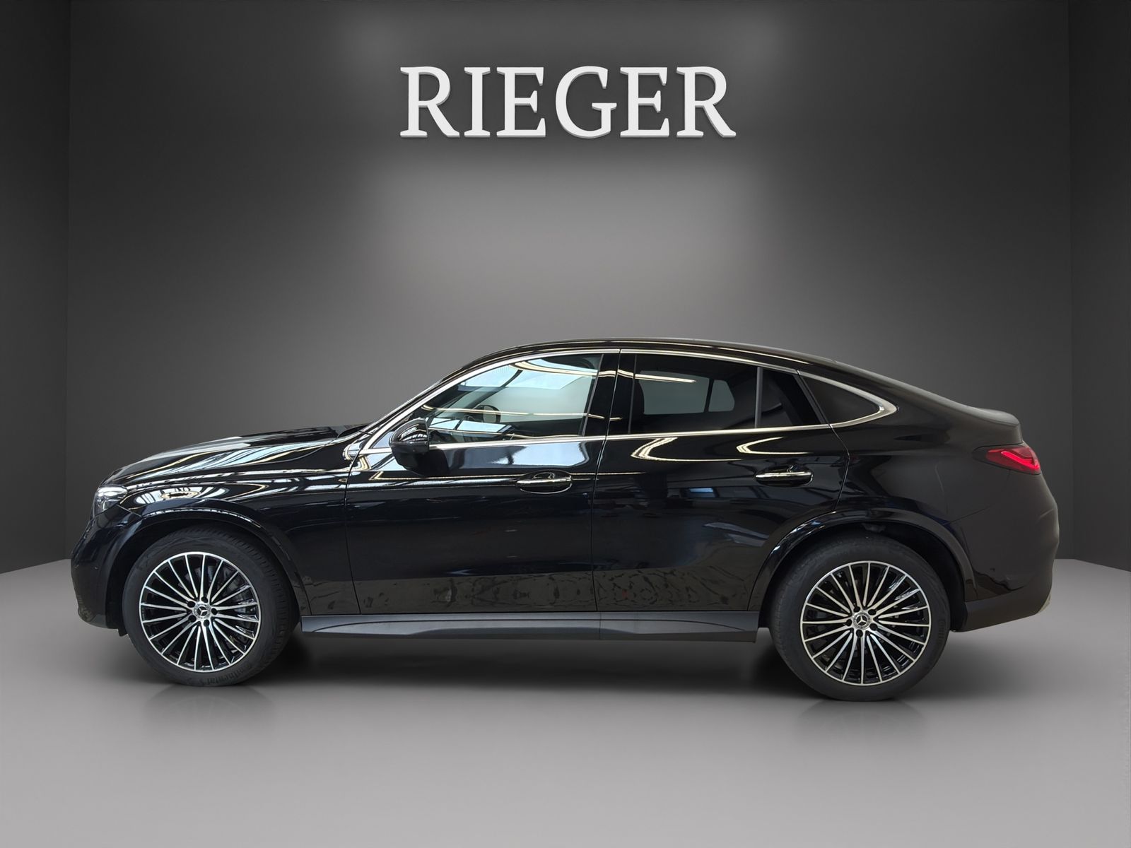 Mercedes-Benz GLC 300 d 4M AMG Premium Plus*AHK*Pano*HUD*20"*+