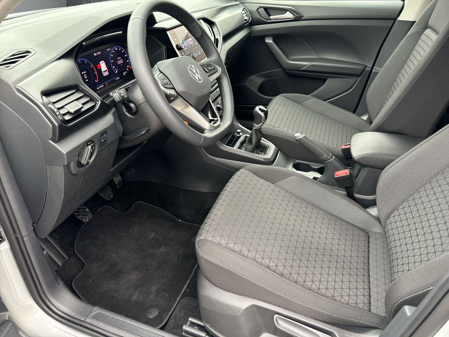 Volkswagen T-Cross 1.0 TSI - Samsaru's Car Outlet