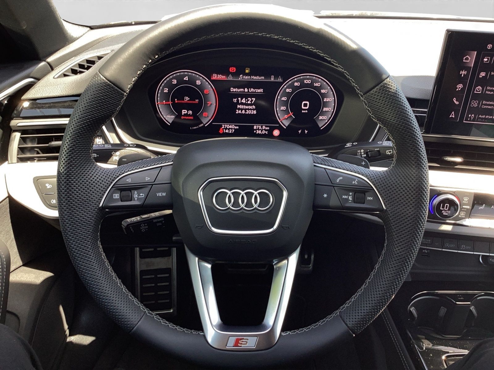 Audi A4 Avant 40 TFSI Q 2x S LINE MATRIX AHK LM19 KAM