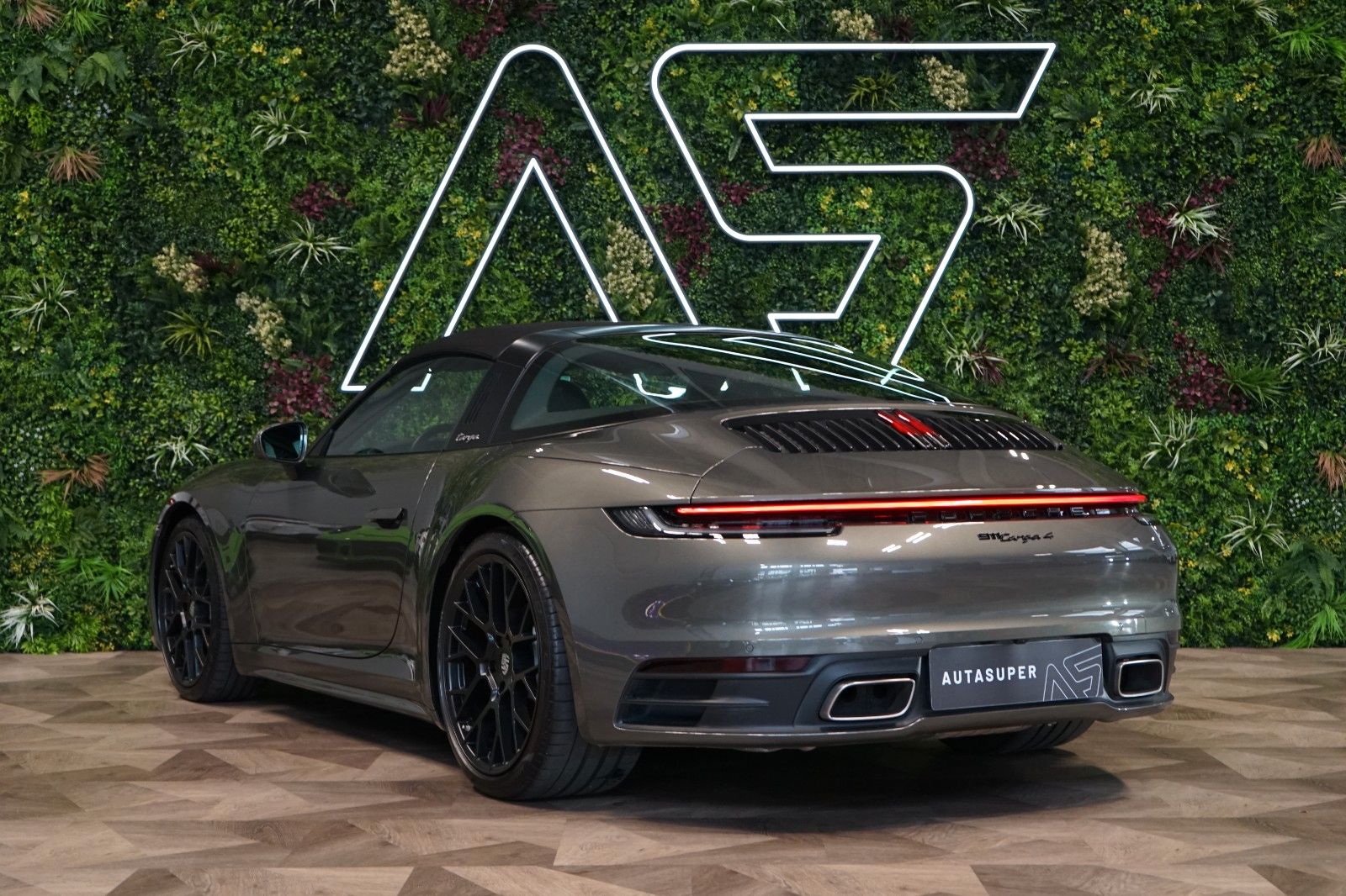 Porsche 992*TARGA 4*PDK*PDLS+*LIFT*360*136.281€ NETTO