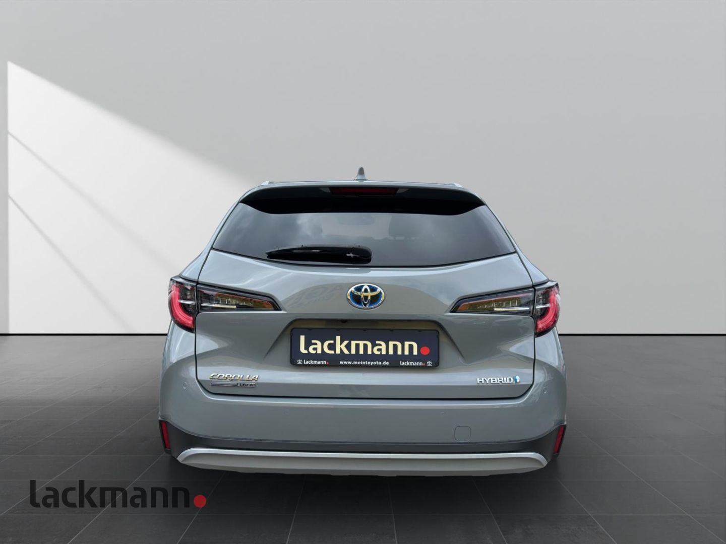 Toyota Corolla 1.8 Hybrid TS - Samsaru's Car Outlet