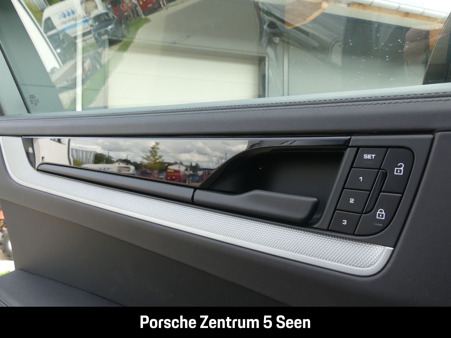 Porsche Cayenne E-Hybrid, BOSE, 14-WEGE, NACHTSICHT, ACC
