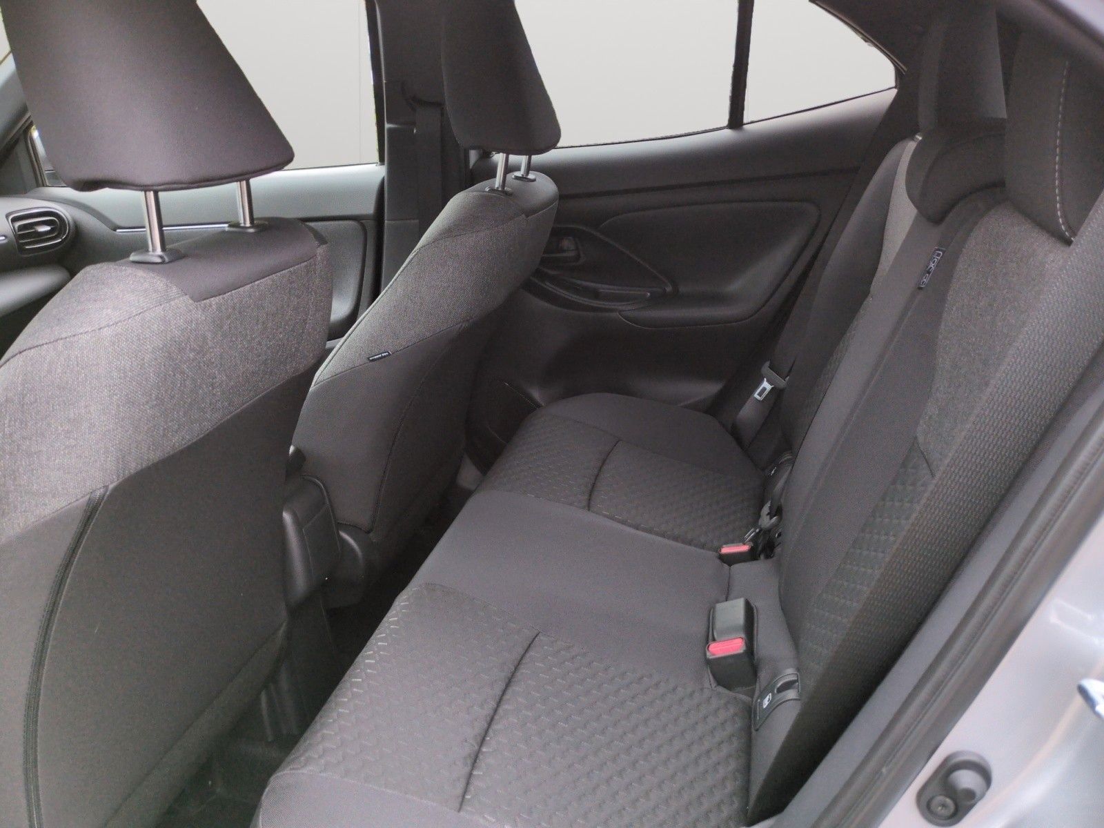 Toyota Yaris Cross Hybrid Teamplayer + Winter + Safety-