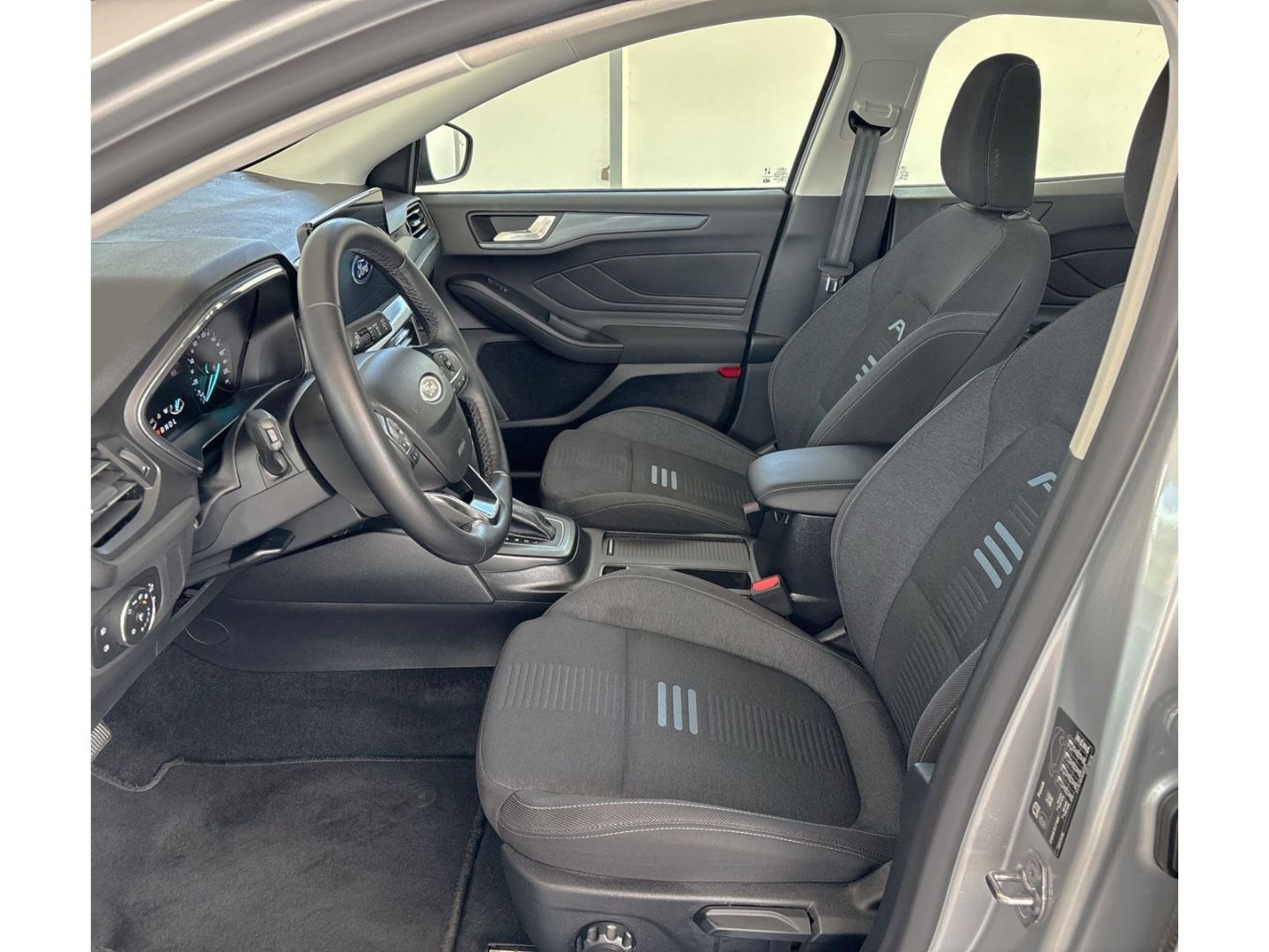 Ford Focus Turnier Active 1.0 EcoBoost MHEV Aut. AHK