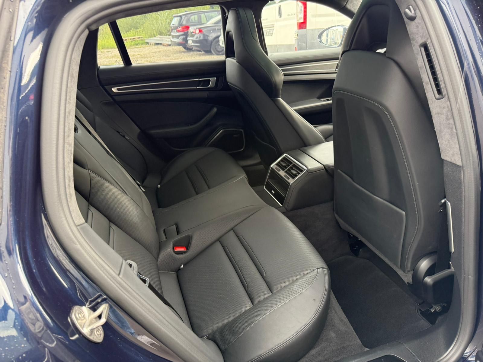 Porsche Panamera GTS Sport Turismo+Pano+HUD+Alu 21"+SCP+