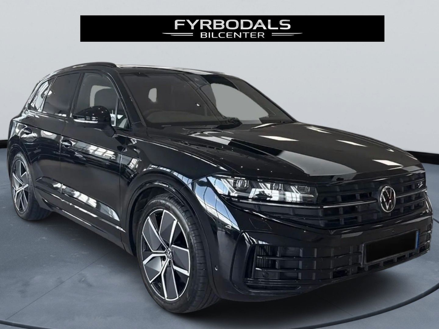 Volkswagen Touareg R 3.0 TSI V6 eHybrid 4Motion - Samsaru's Car Outlet