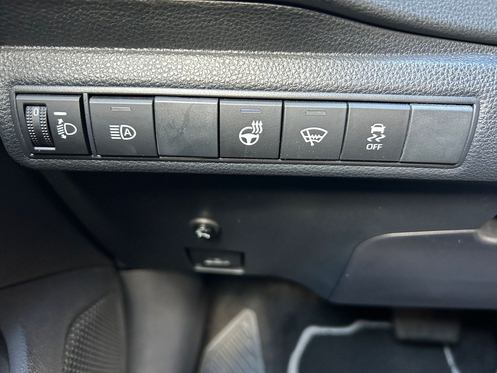 Toyota Corolla 1.8l Hybrid  Business Edition *Einparkse