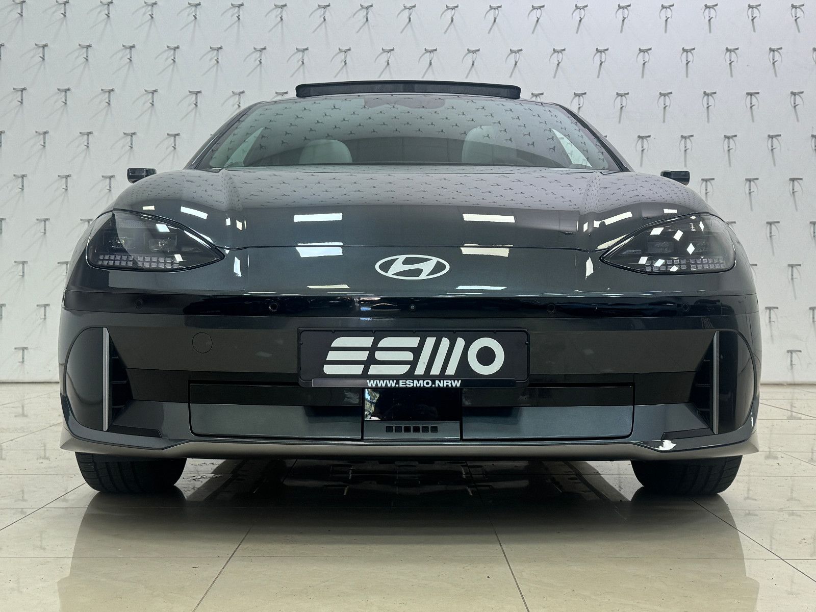 Hyundai IONIQ 6 77,4kWh 325ps 4WD Uniq PANO & DIGI NON