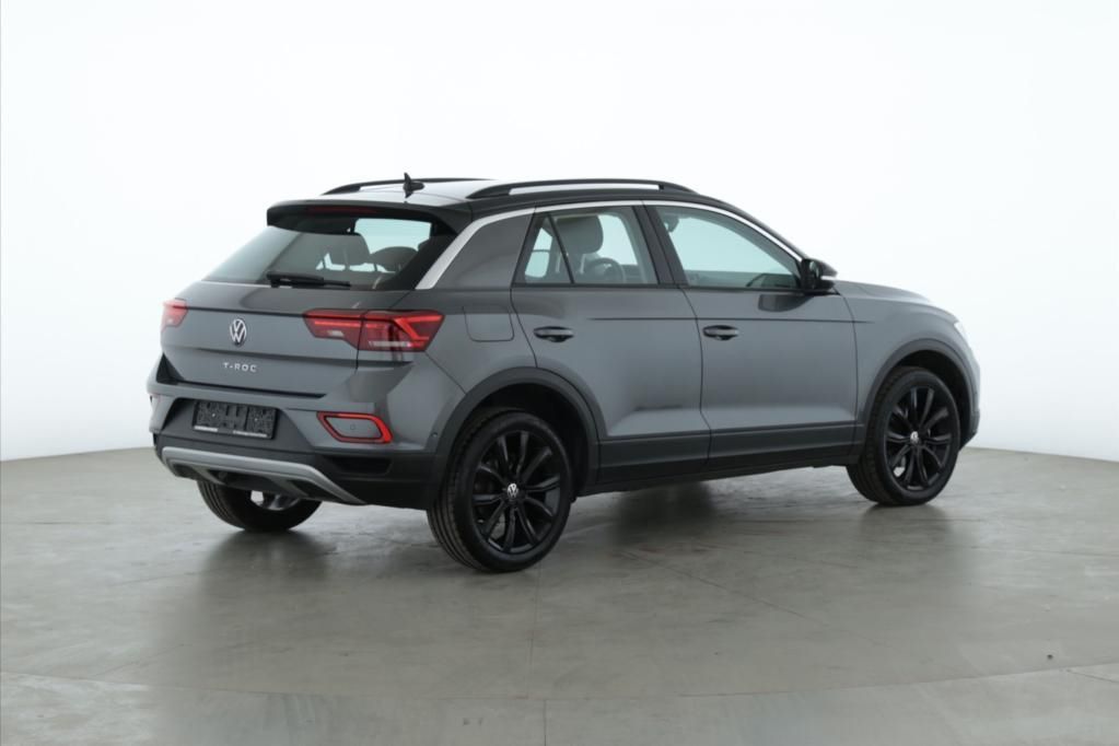 Volkswagen T-Roc Life 1.5 TSI DSG - Samsaru's Car Outlet