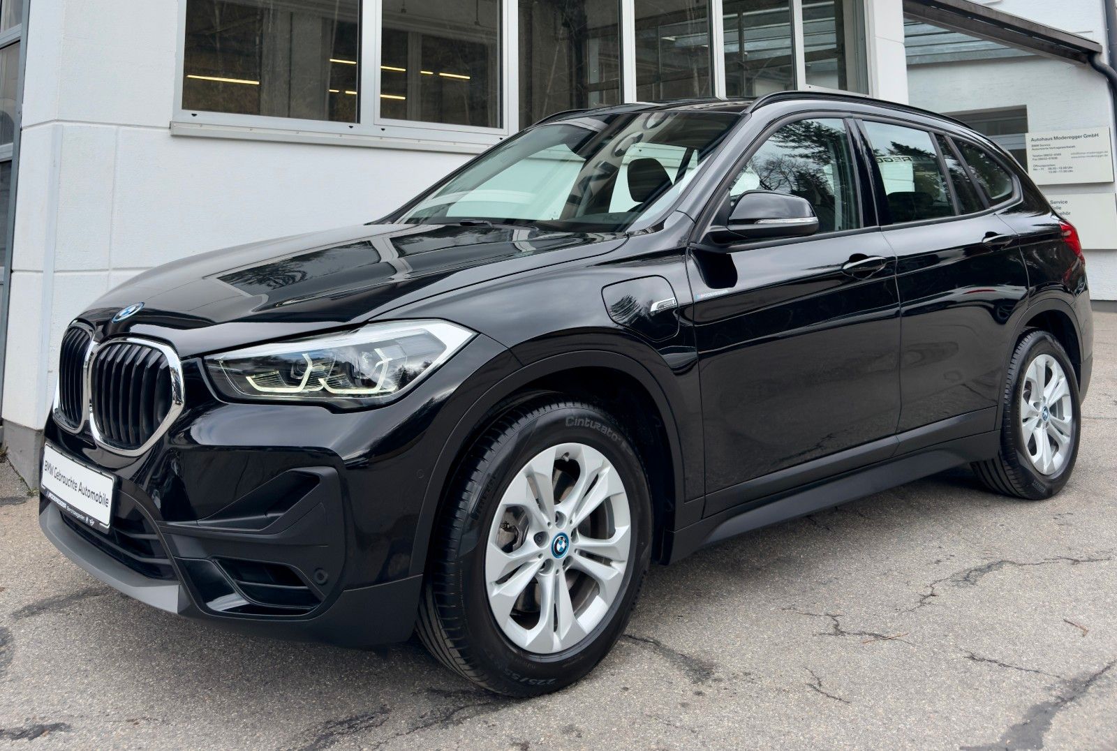 BMW X1 xDrive25e Business - Samsaru's Car Outlet