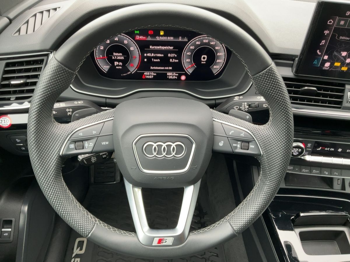 Audi Q5 45 TFSI QU S-LINE - Samsaru's Car Outlet