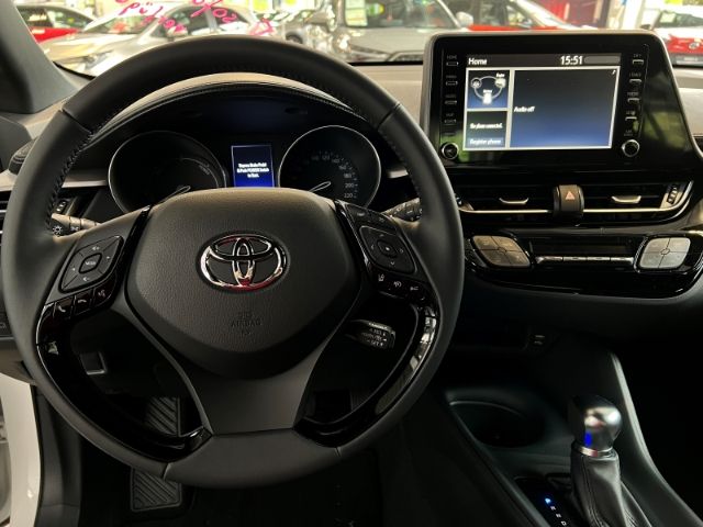 Toyota C-HR Hybrid Flow - Samsaru's Car Outlet