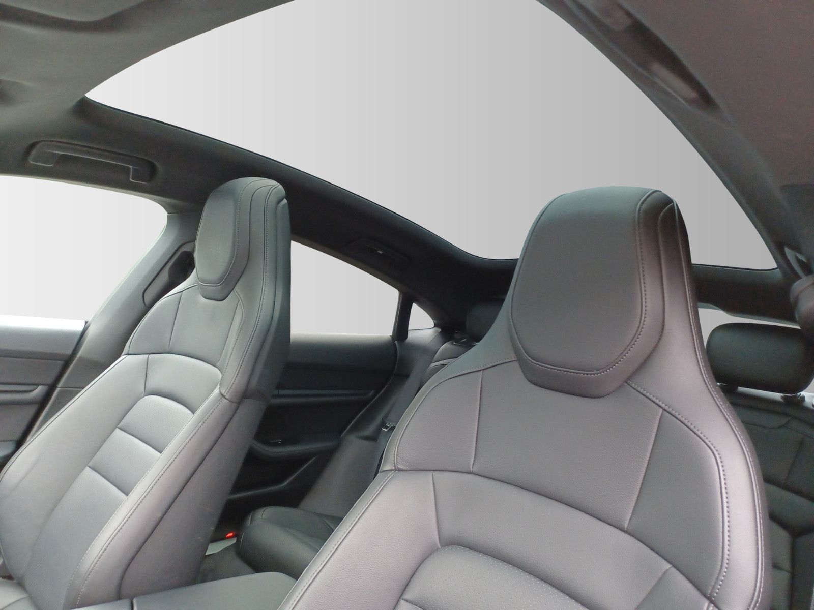 Porsche Taycan 4S