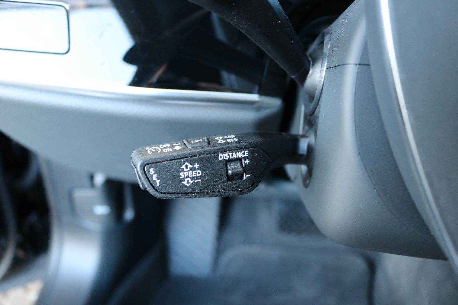 Audi A8 60 TFSI e quattro - Samsaru's Car Outlet