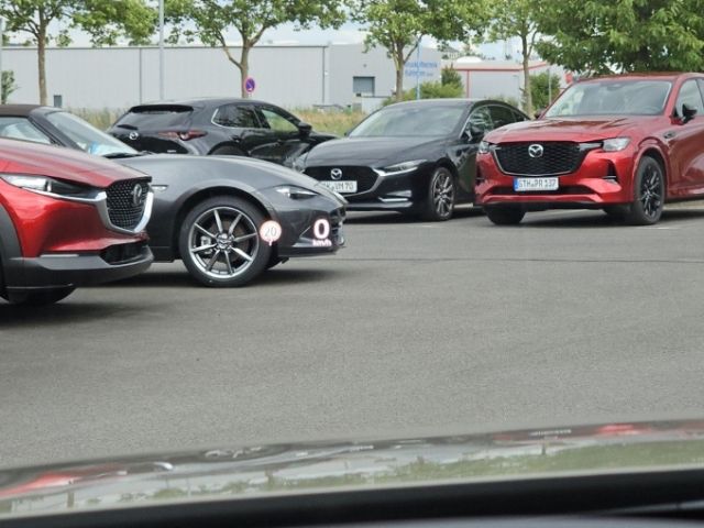 Mazda 3 150ps 6AT FWD Nagisa SHZ RFK ACAA HEAD-UP HUD