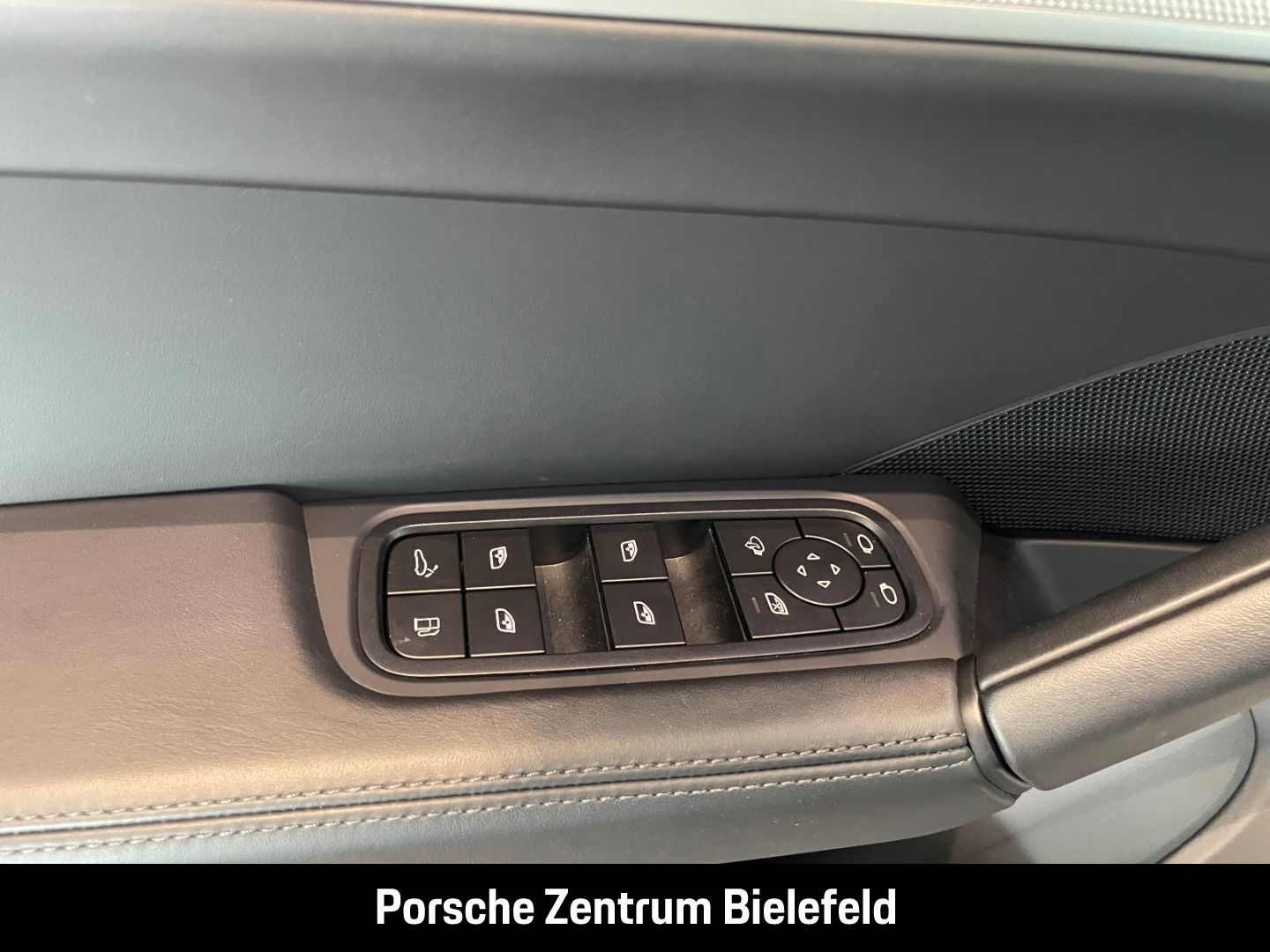 Porsche Cayenne E-Hybrid Panoramadach LED-Matrix BOSE