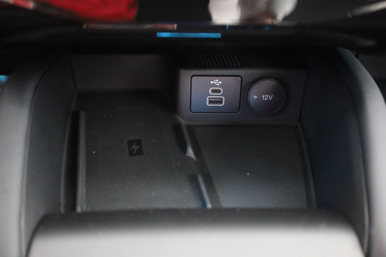 Ford Kuga 1.5 EB Titanium - Samsaru's Car Outlet