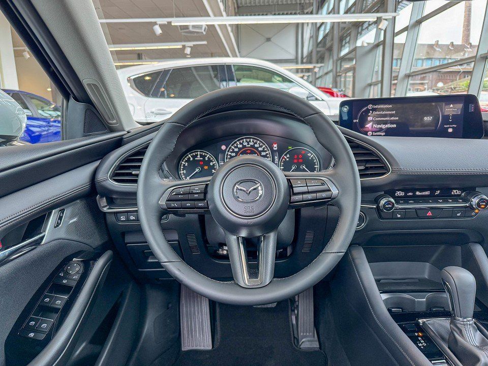 Mazda 3 Fastback Exclusive-Line