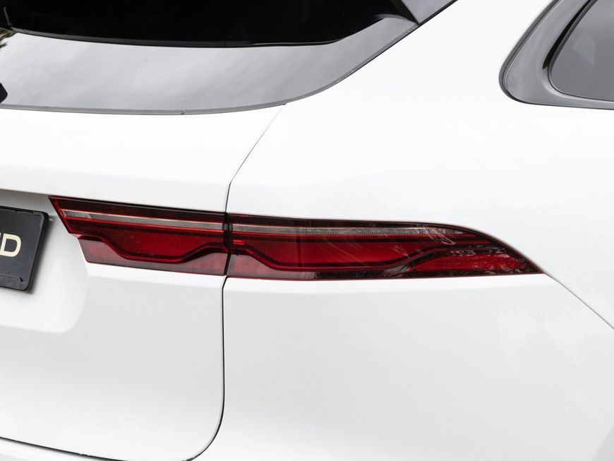 Jaguar F-Pace P400e AWD R-Dynamic SE