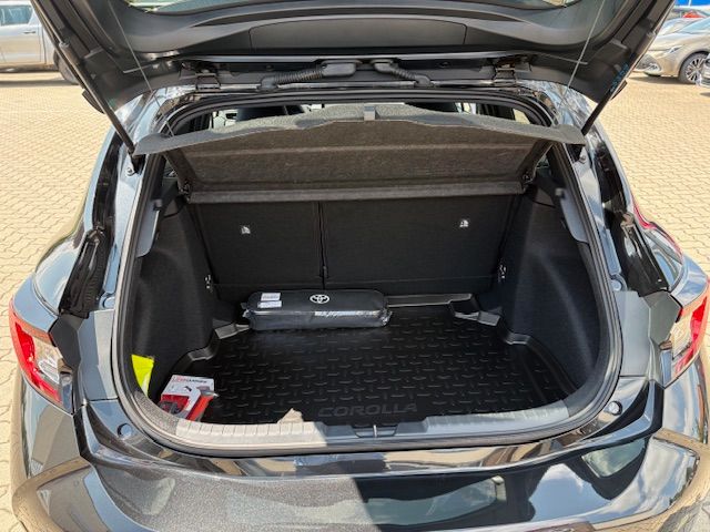 Toyota Corolla 1.8 Hybrid - Samsaru's Car Outlet
