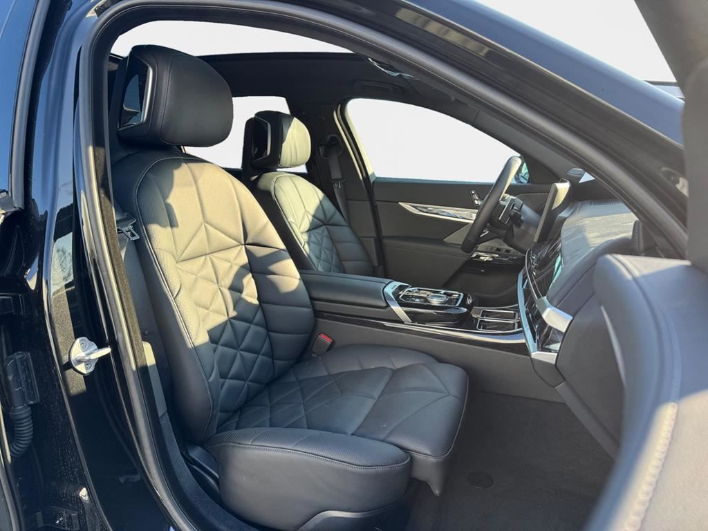 BMW 740d xDrive M Sport Inno+Sky Lounge+Standhg+B&W
