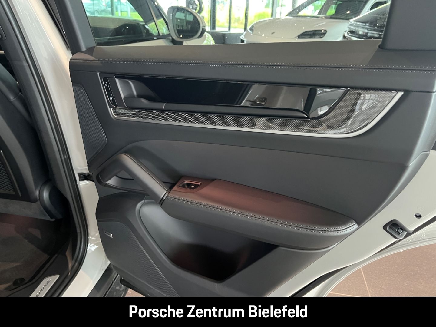 Porsche Cayenne BOSE Sportabgasanlage Panoramadach LED