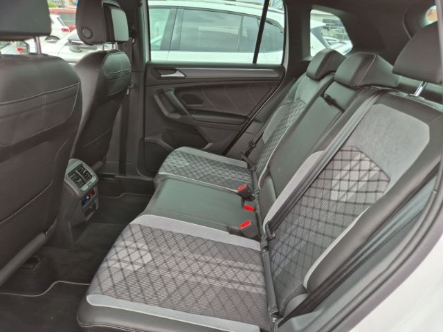 Volkswagen Tiguan R-Line 4Motion 2.0 TDI - Samsaru's Car Outlet