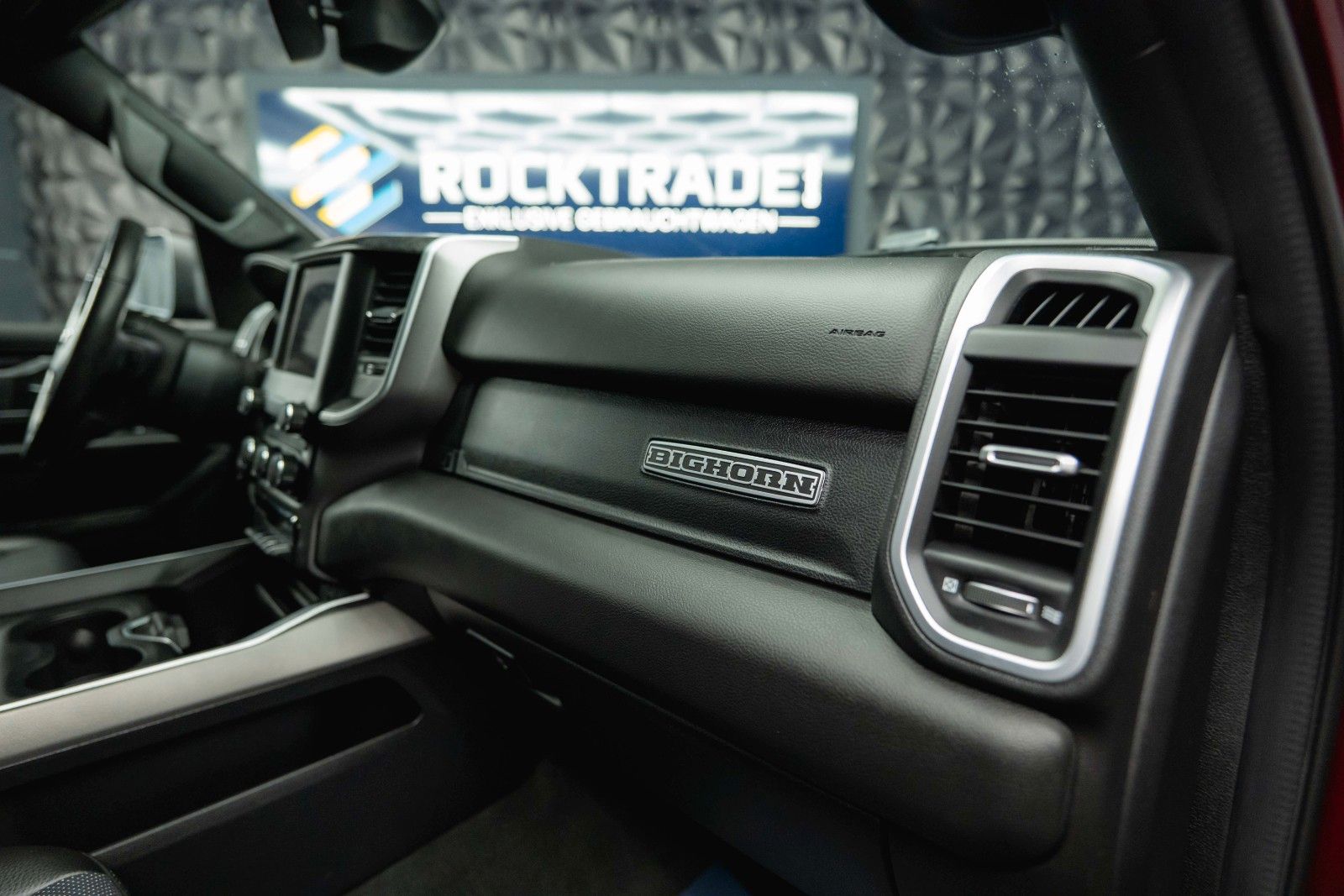 Dodge RAM 5.7 V8 HEMI 4x4 OFFROAD Night-Paket *LED*19%