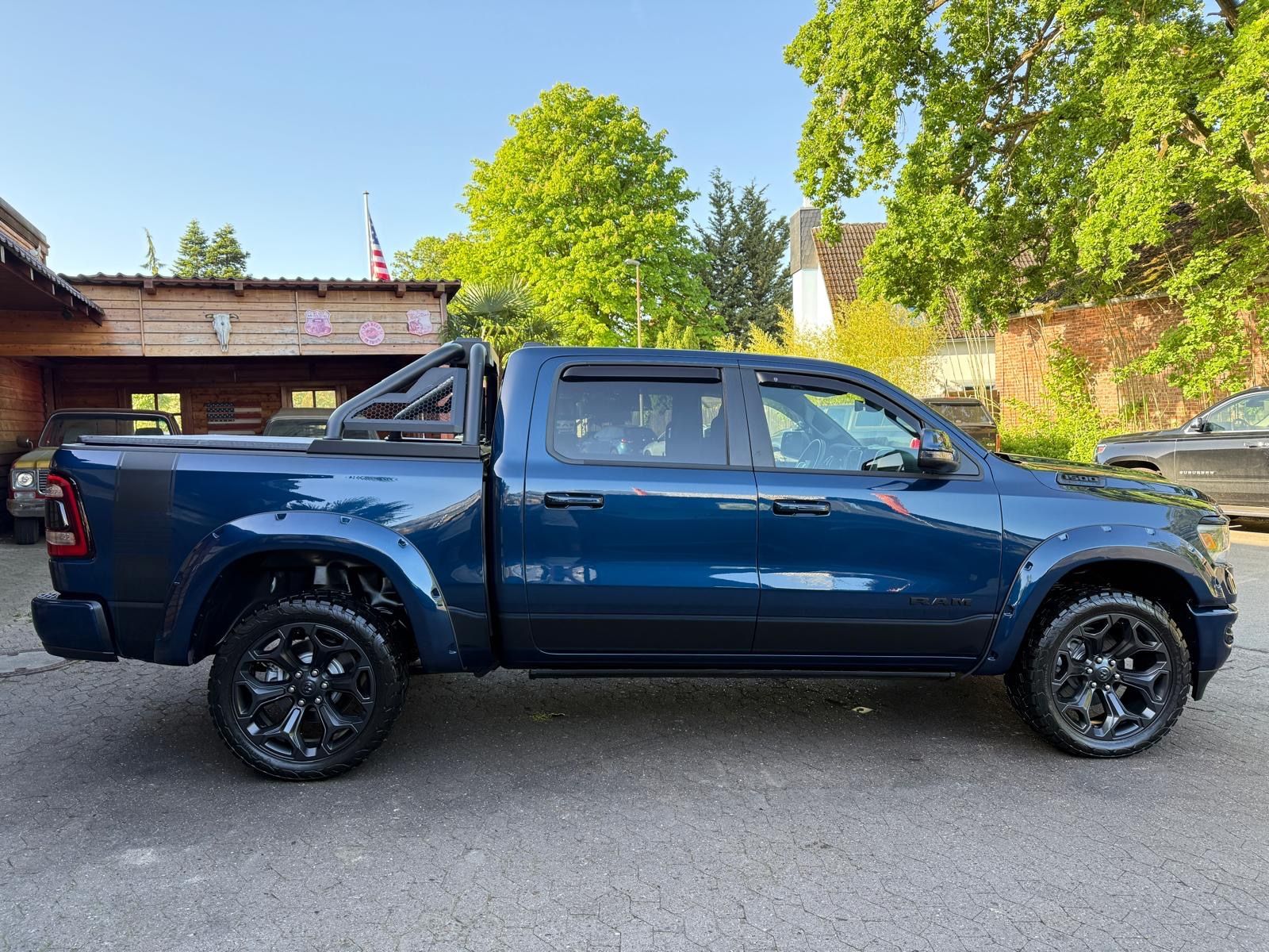 Dodge LPG NEU*PANO*12"RADIO*El.-TRITT*AHK*NAVI*GARANTI