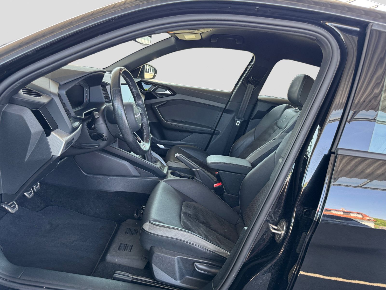 Audi A1 Sportback 25TFSI S-Line - Samsaru's Car Outlet