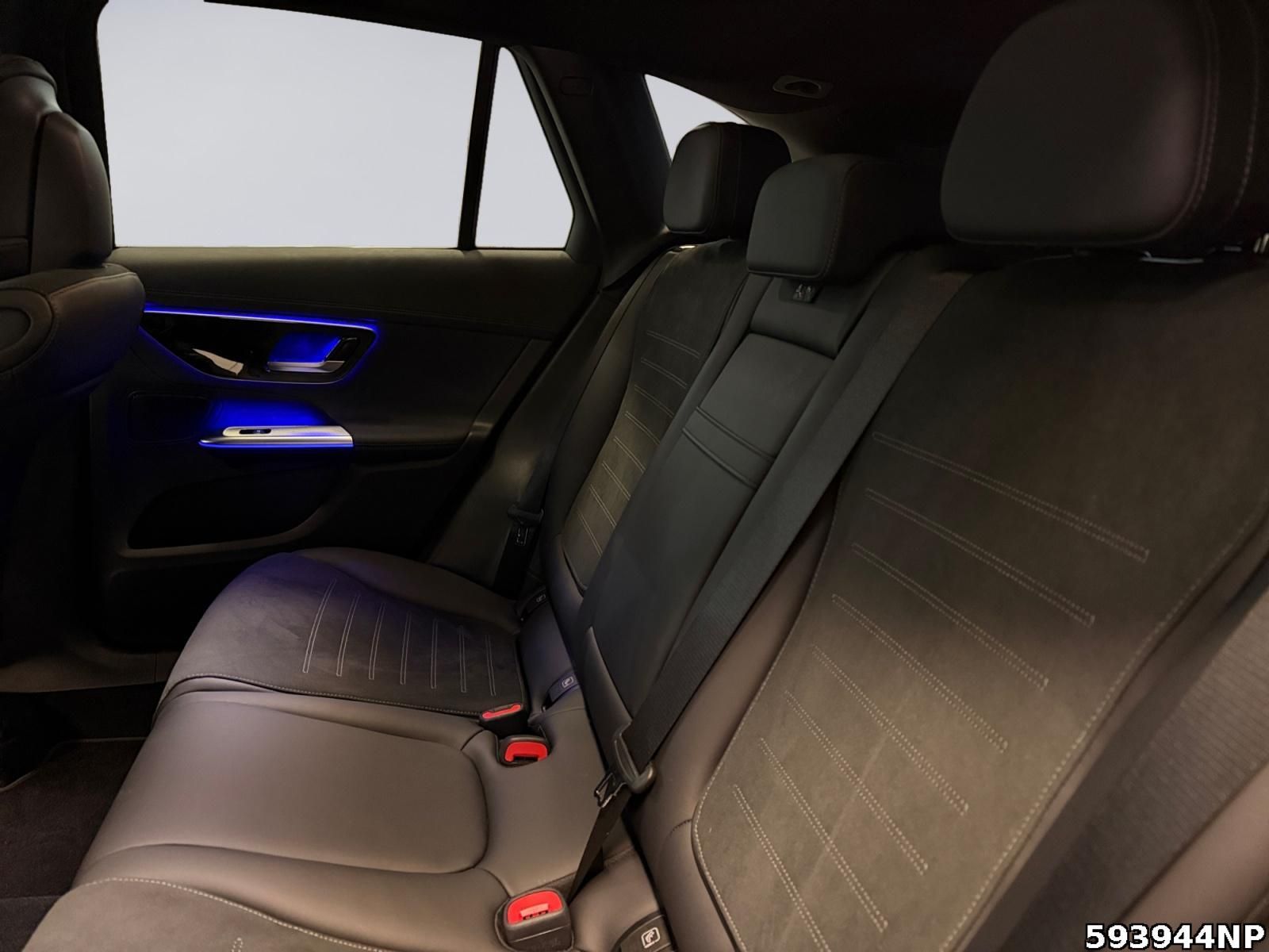 Mercedes-Benz GLC 300 4M AMG Night Pano AHK 360° DISTRONIC 20"