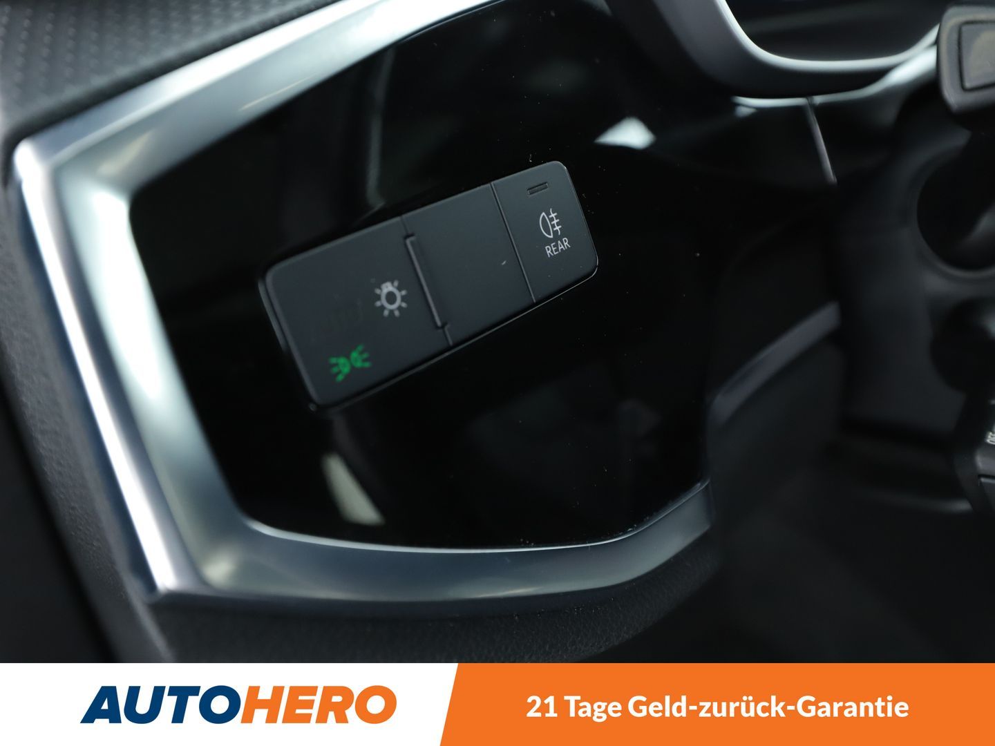 Audi Q3 40 TFSI quattro S Line - Samsaru's Car Outlet