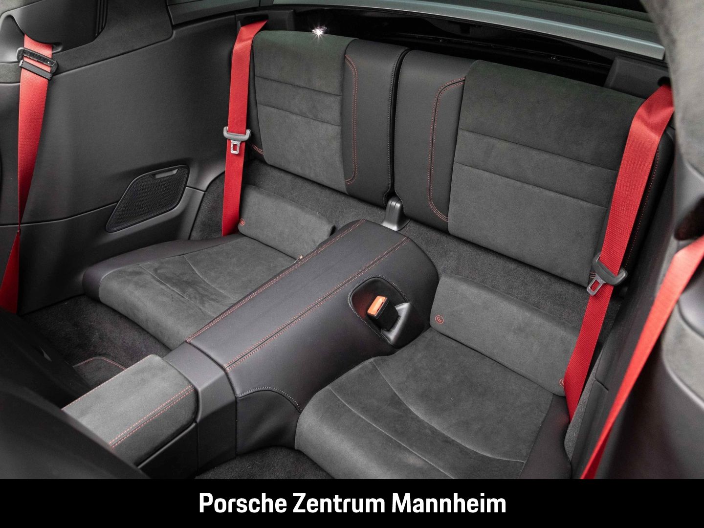 Porsche 992 911 Targa 4 GTS Matrix HA-Lenkung 18-Wege In