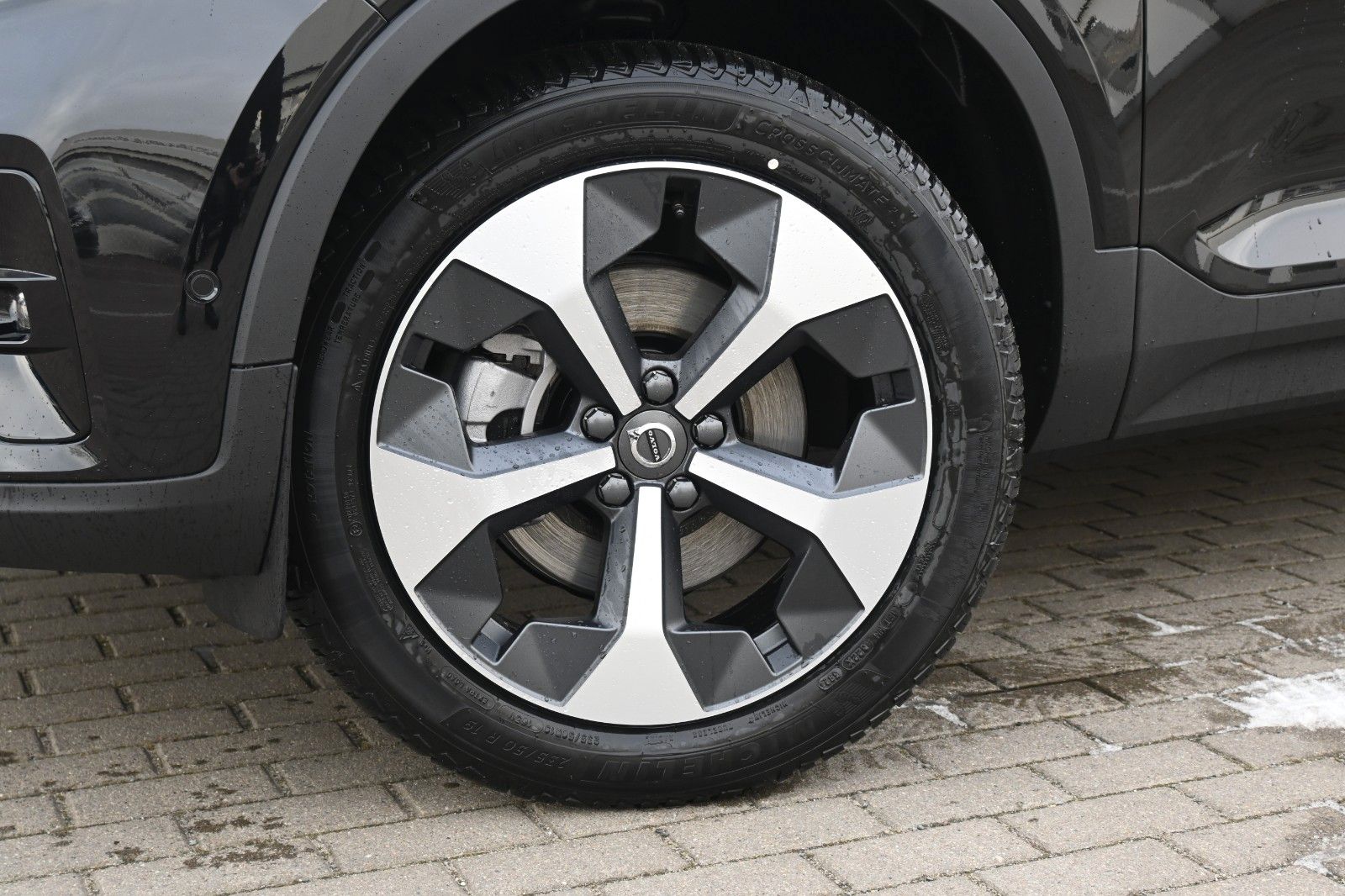 Volvo XC40 B4 Dark*FSHZG*360°*PANO*ACC*AHK*PIXEL