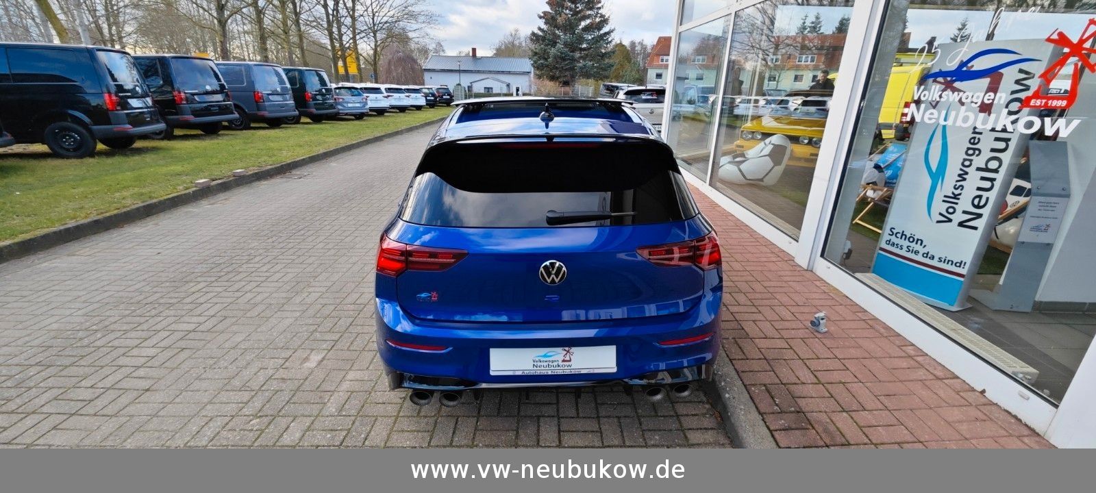 Volkswagen Golf VIII R 20 Years 4Motion DSG - Samsaru's Car Outlet