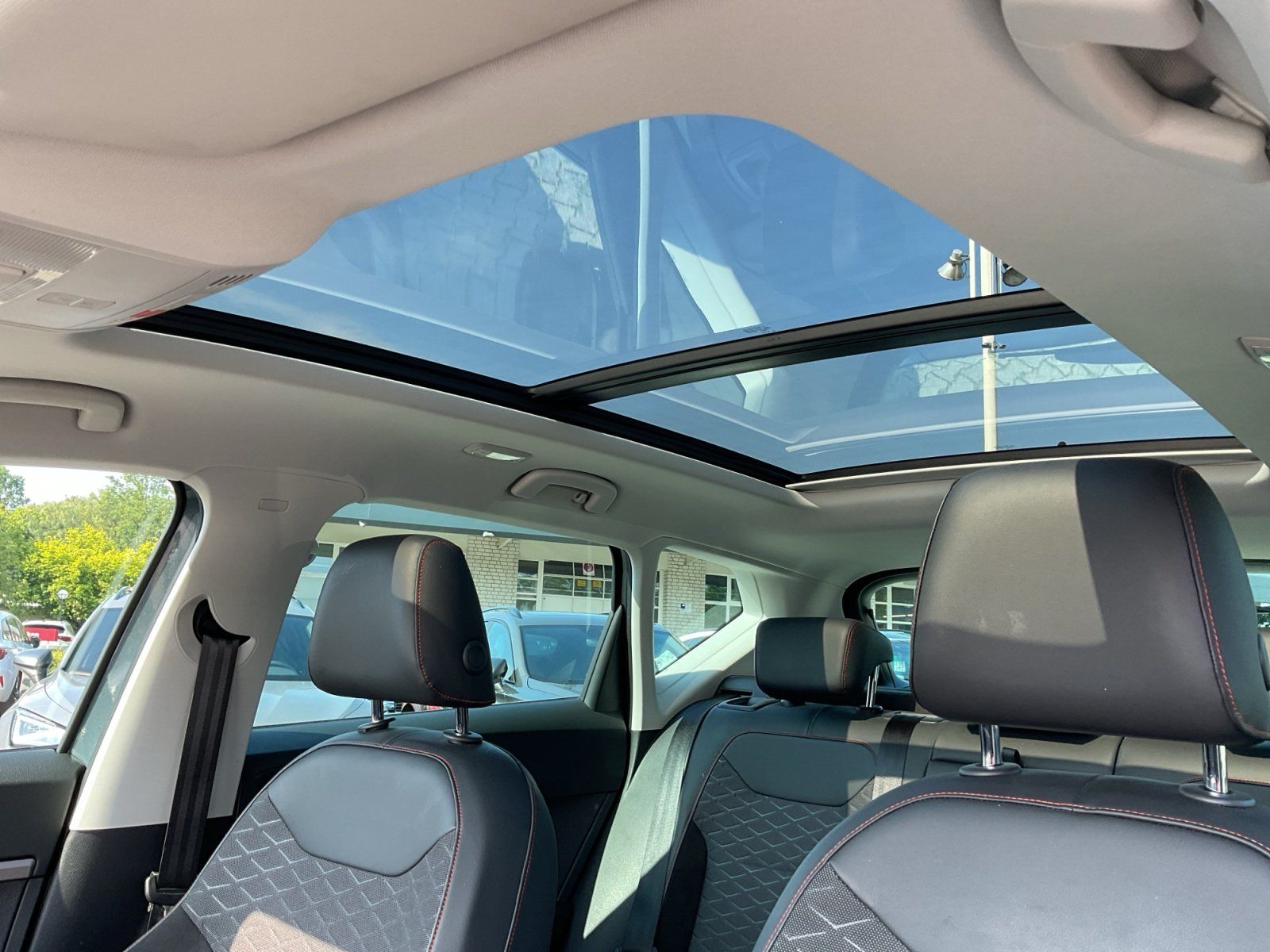 Seat Ateca FR 1.5 TSI DSG NAVI LED AHK PANO