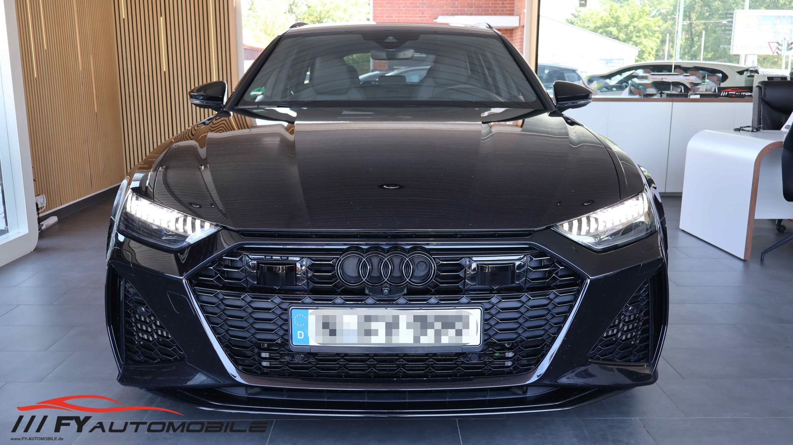 Audi RS6 4.0 TFSI quattro Keramic* Pano* AHK* Carbon